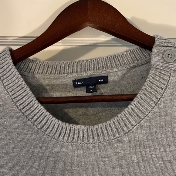 Gray and white striped Old Navy sweater - Picture 2 of 6